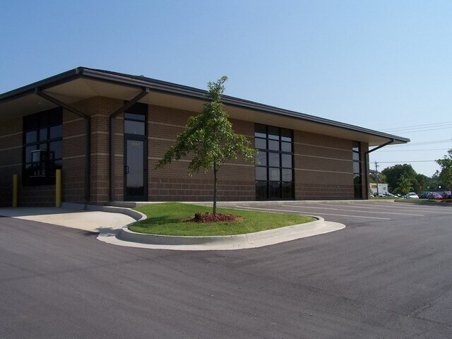 More Photos Of 2411 Fayetteville Rd, Van Buren Office For Lease