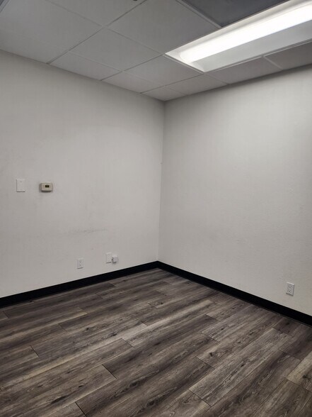 More Photos Of 2005 Raymer Ave, Fullerton Warehouse For Lease