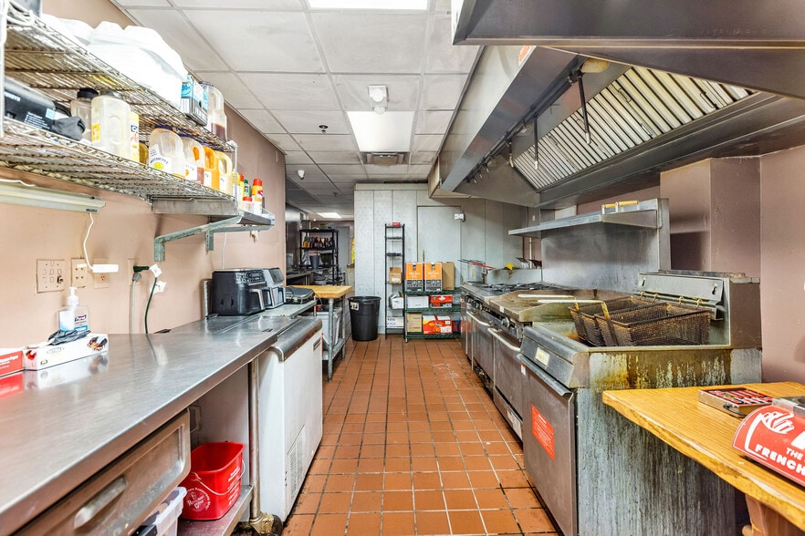 More Photos Of 11473 Chester Rd, Sharonville Restaurant For Sale