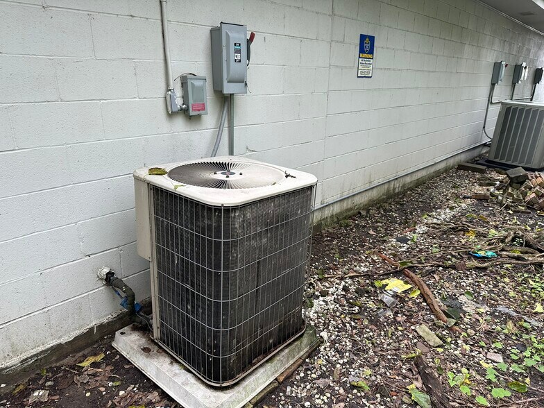 More Photos Of 23525 Eden St, Plaquemine General Retail For Sale