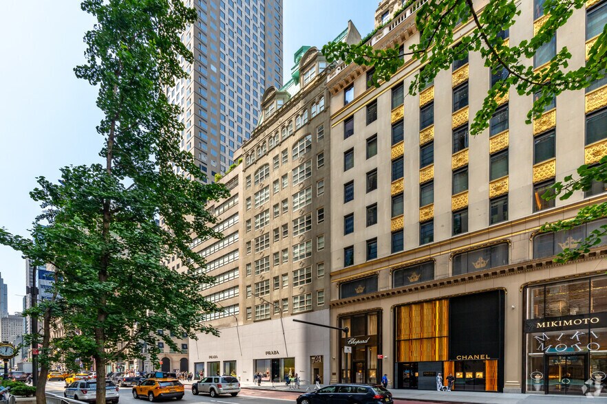 More Photos Of 724 Fifth Ave, New York Office For Lease
