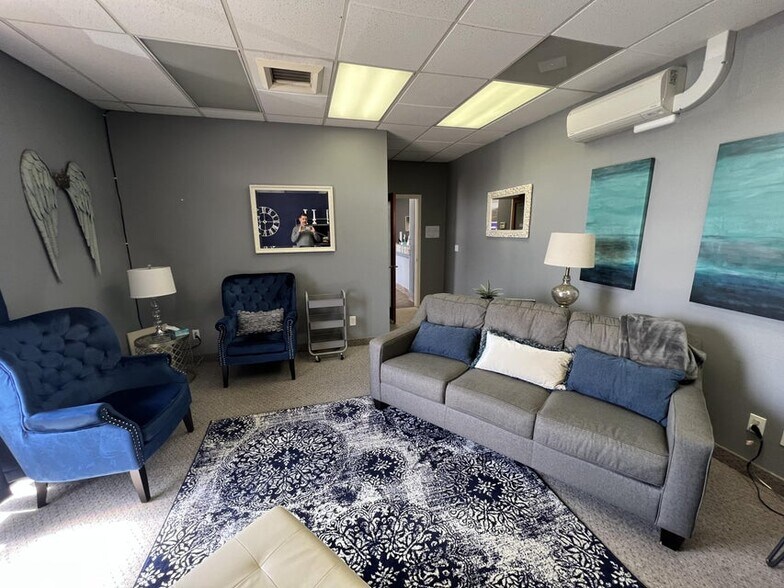 More Photos Of 748 Market St, Redding Office For Lease