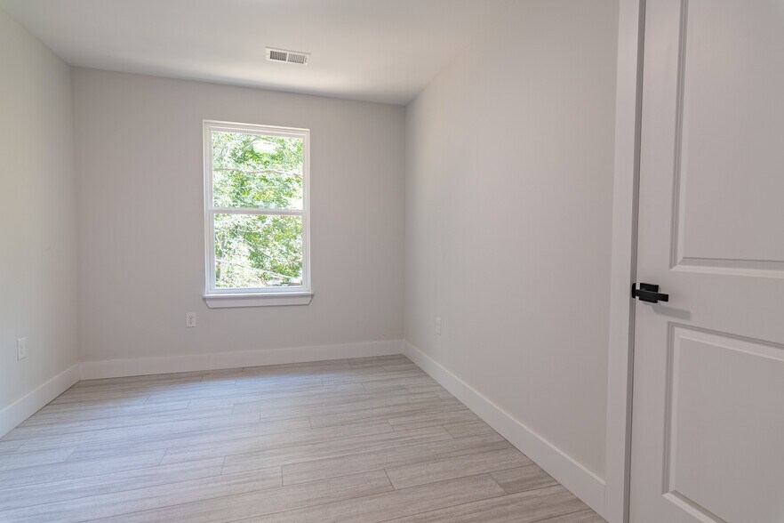 More Photos Of , Anderson Multifamily For Sale