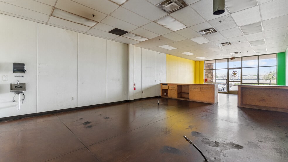 More Photos Of 1000 E Eldorado Pky, Little Elm Unknown For Lease