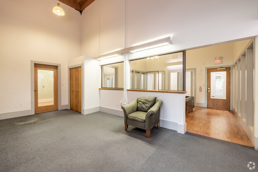 More Photos Of 10 Cordage Park, Plymouth Unknown For Lease