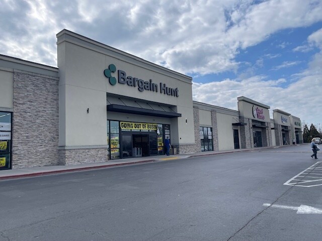 Primary Photo Of 122 Wc Bryant Pky, Calhoun Storefront For Lease