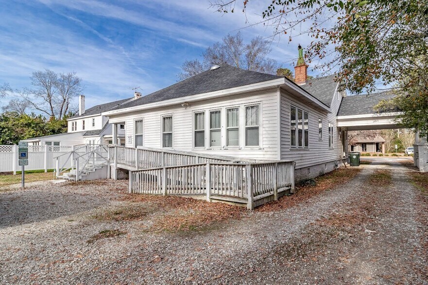 More Photos Of 1206 E Ash St, Goldsboro Loft Creative Space For Lease
