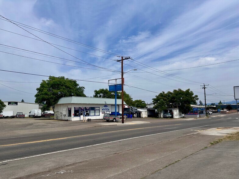 More Photos Of 301 W Main St, Molalla Land For Sale