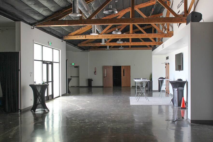 More Photos Of 1710 Gregory Avenue Ext, Sunnyside General Retail For Sale