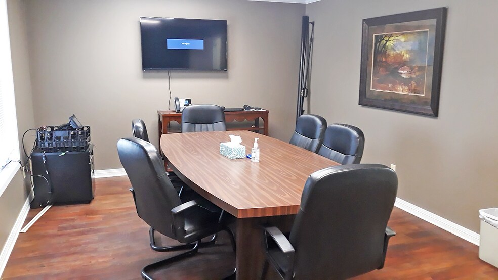 More Photos Of 4521 Higgins Rd, Mobile General Retail For Lease