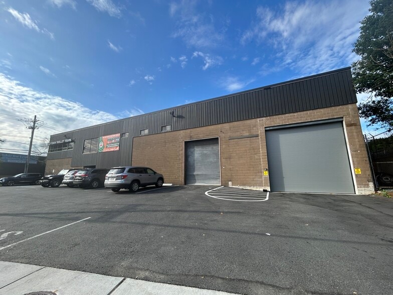 More Photos Of 129 Commercial St, Malden Warehouse For Lease