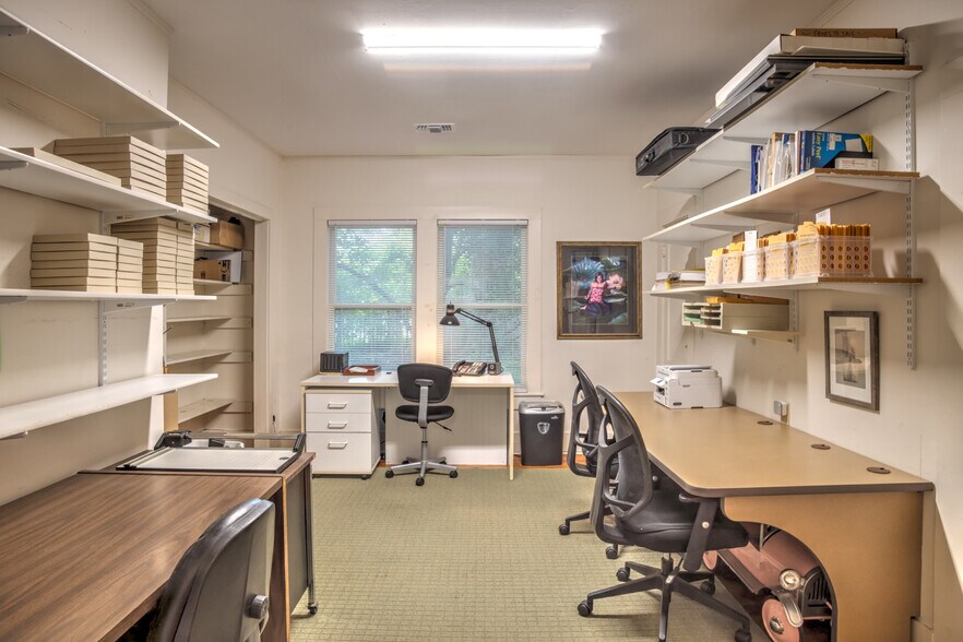 More Photos Of 7707 Poplar Pike, Germantown Office For Lease