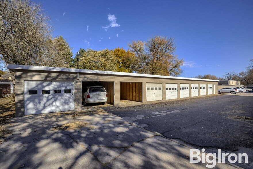 More Photos Of 633 E 10th St, York Apartments For Sale