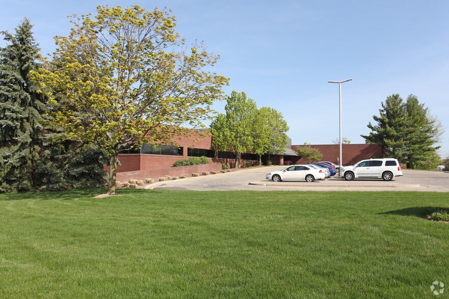More Photos Of 5989 Tahoe Dr SE, Grand Rapids Medical For Sale