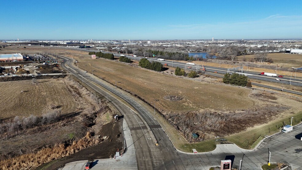 More Photos Of Plum Dr @ 100th St, Urbandale Land For Sale