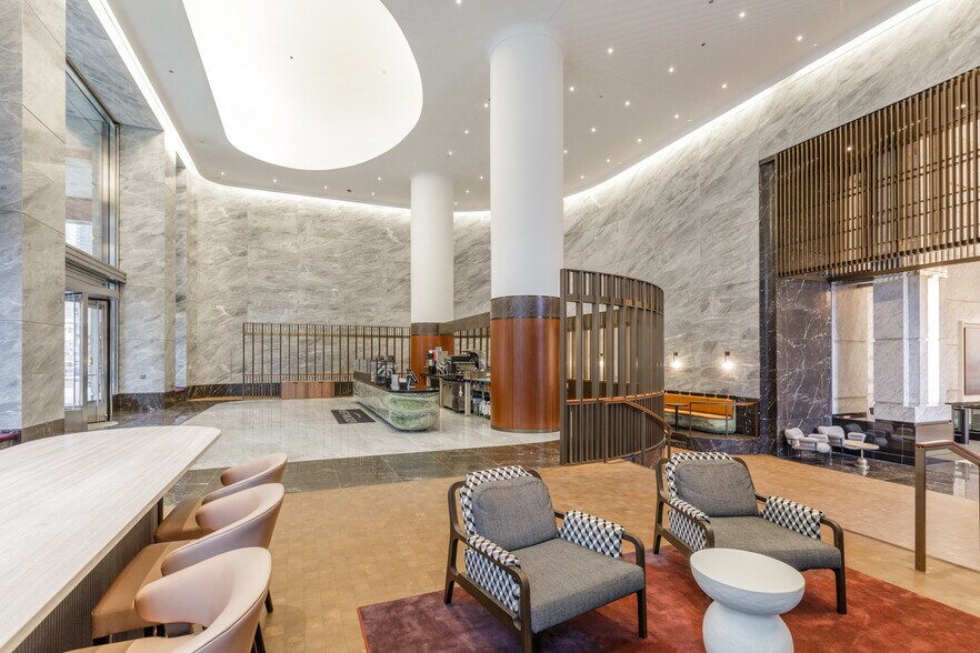 More Photos Of 225 W Wacker Dr, Chicago Office For Sale