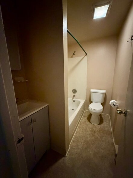 More Photos Of 1748 Eastern Ave, Baltimore Flex For Sale