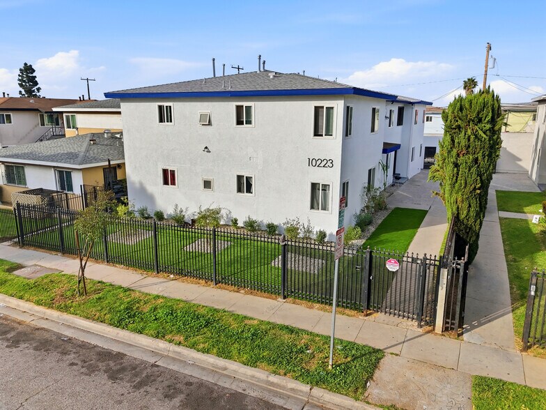 Primary Photo Of 10223 Darby Ave, Inglewood Apartments For Sale