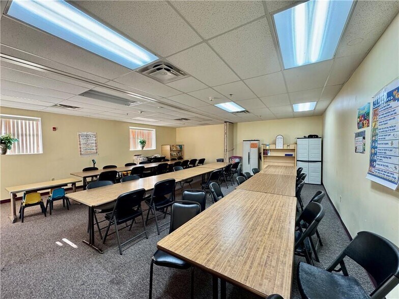 More Photos Of 8701 Sni-A-Bar Rd, Kansas City Religious Facility For Sale