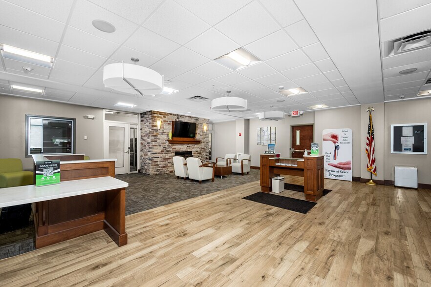 More Photos Of 3020 Orchard Park Rd, Buffalo Office For Sale