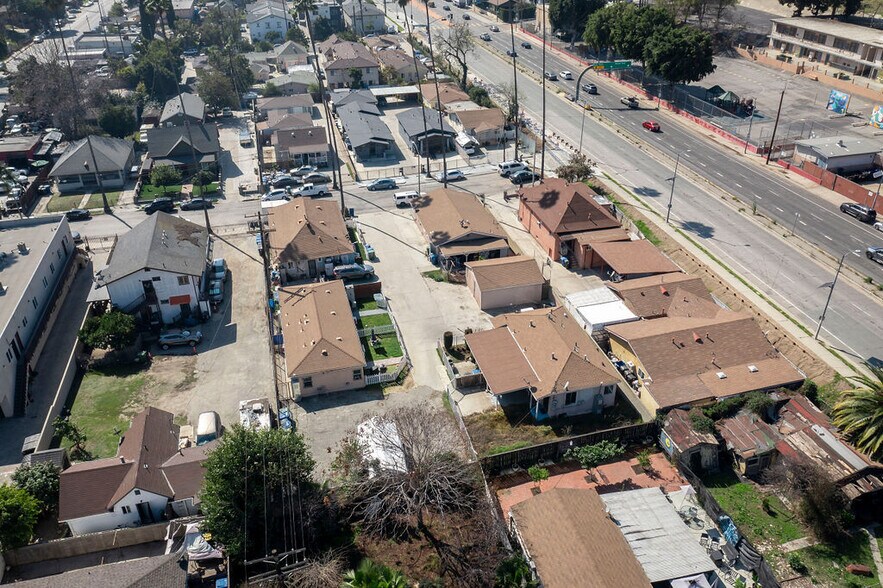 More Photos Of 4607 Fern Pl, Los Angeles Apartments For Sale