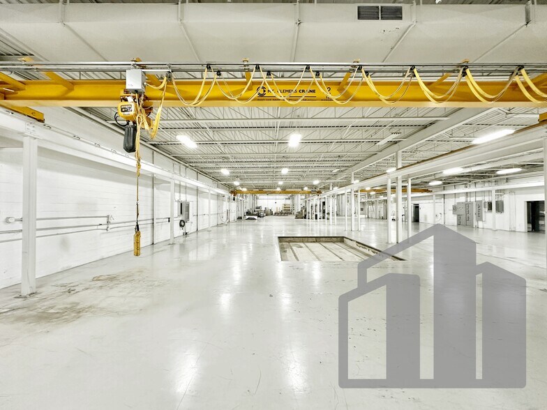 More Photos Of 31985 Groesbeck Hwy, Fraser Manufacturing For Sale