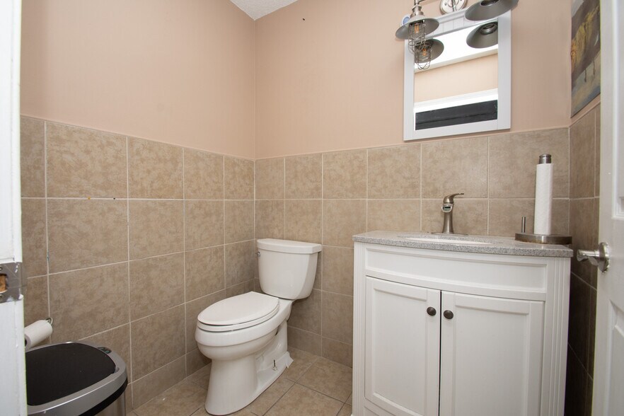 More Photos Of 1908 N Lakeman Dr, Bellbrook Storefront Retail Office For Sale