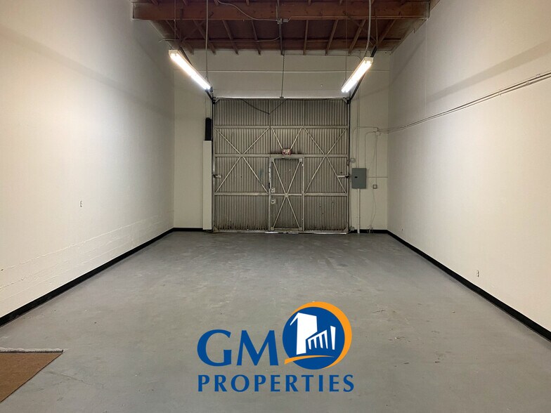 More Photos Of 801-867 W Lambert Rd, Brea Service For Lease