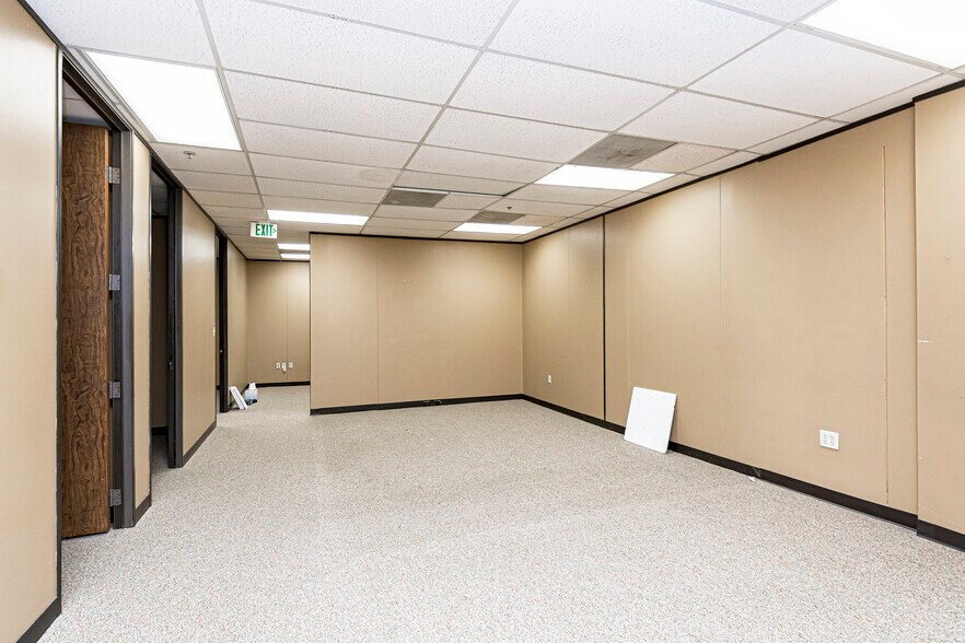More Photos Of 11550 Newcastle Ave, Baton Rouge Office For Lease