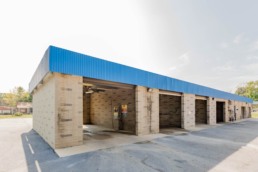 More Photos Of 410 Sherman St, Belleville Carwash For Sale