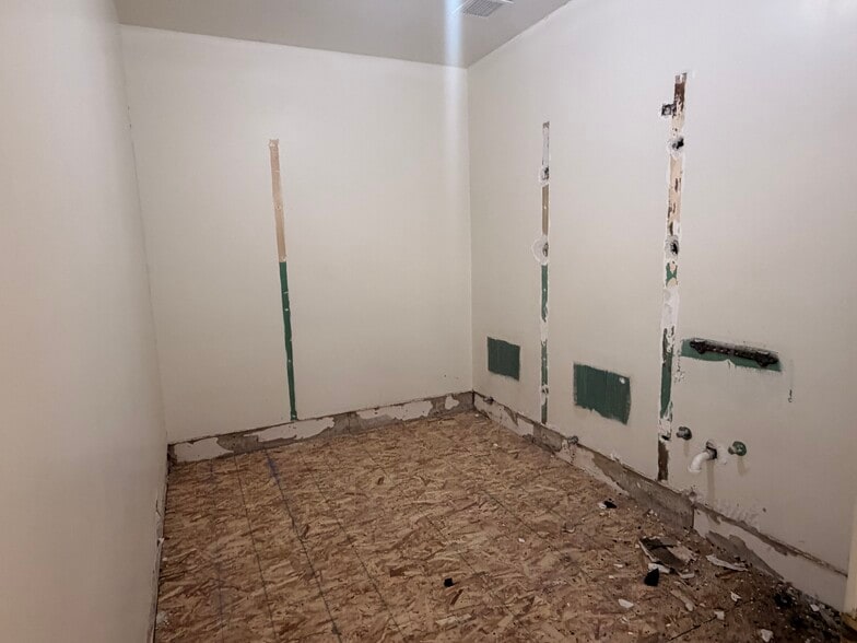 More Photos Of 202 Main Ave S, Twin Falls Coworking Space