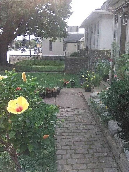 More Photos Of 2038 Grant Ave, Philadelphia Specialty For Sale