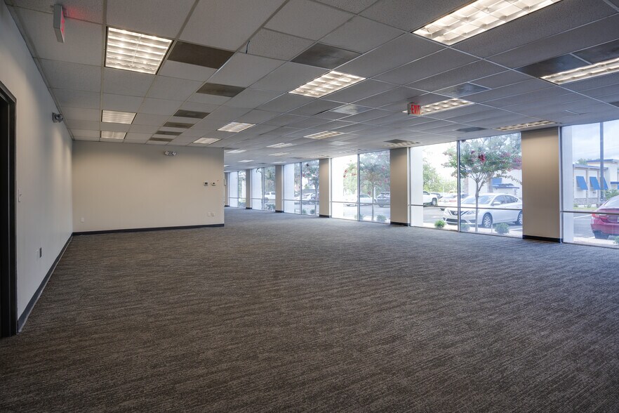 More Photos Of 1321 Executive Center Dr, Tallahassee Office Residential For Sale