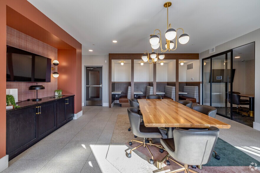 More Photos Of 616 E Washington St, Ann Arbor Apartments For Lease