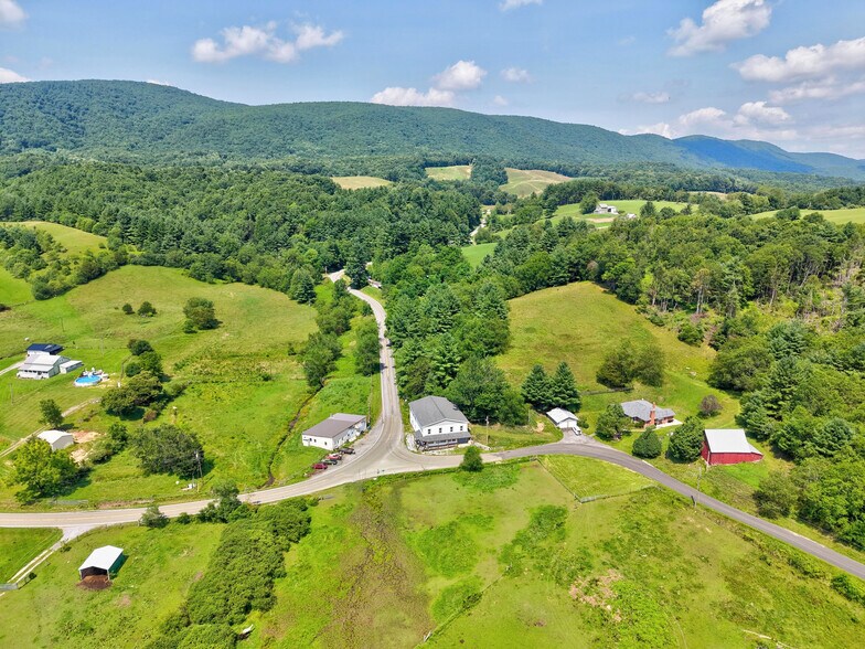 More Photos Of 11 Mount Zion Rd, Elk Creek Freestanding For Sale