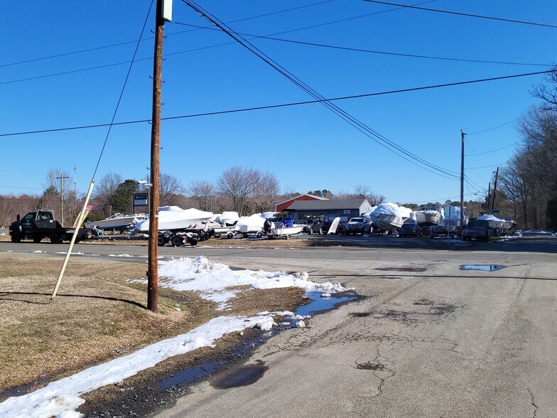 More Photos Of 9649 New Rd, Mcdaniel Marina For Sale