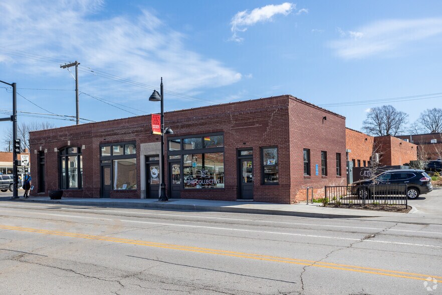 More Photos Of 3523 6th Ave, Des Moines Storefront For Sale