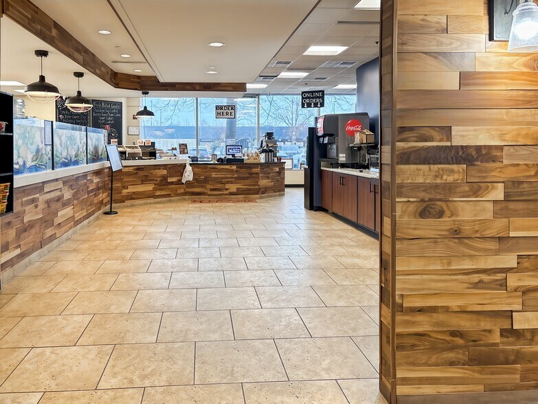 More Photos Of 100 W Big Beaver Rd, Troy Coworking Space