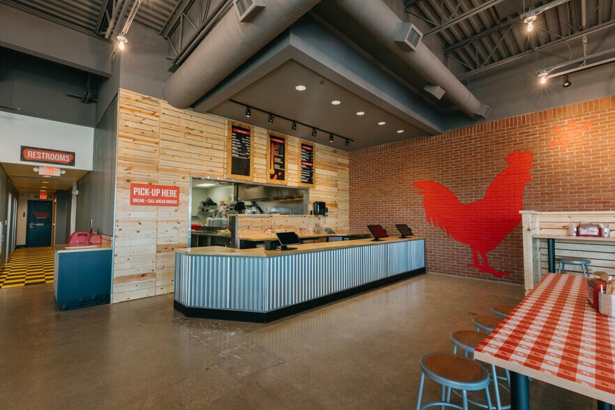 More Photos Of 8715 Owenfield Dr, Powell Storefront For Lease