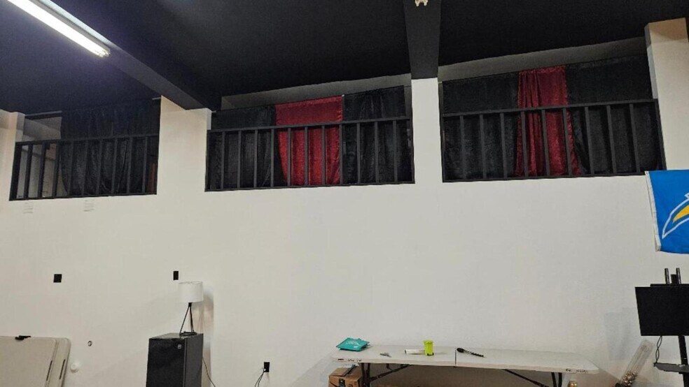 More Photos Of 5574 Atlantic Ave, Long Beach Auto Repair For Sale