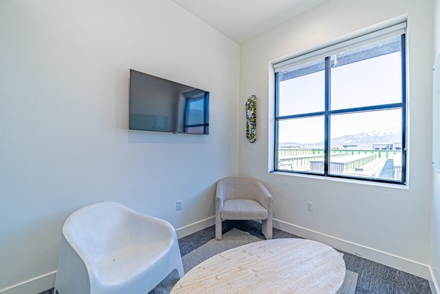 More Photos Of 32 S 1800 W, Lindon Warehouse For Lease