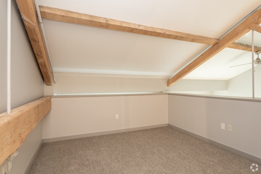 More Photos Of 3300 Clipper Mill Rd, Baltimore Apartments For Lease