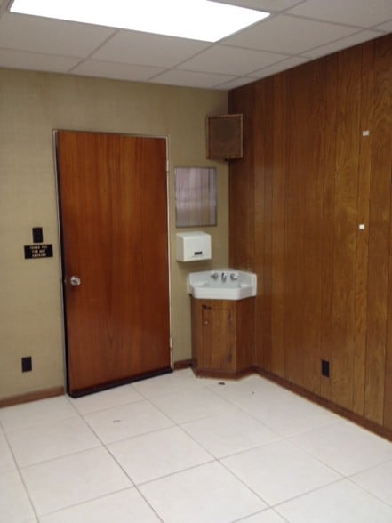 More Photos Of 9 Orange Ave, Rockledge Medical For Sale