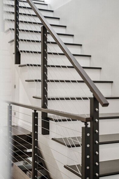 More Photos Of 443 Walnut St, Sewickley Flex For Sale