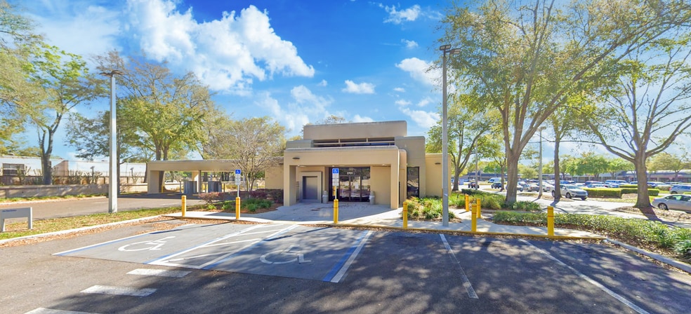 Primary Photo Of 2701 S Conway Rd, Orlando Bank For Lease