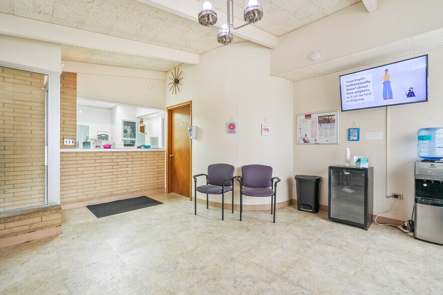 More Photos Of 13727-13739 S Huron River Dr, Romulus Storefront Retail Office For Sale