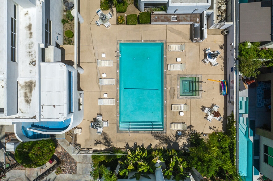 More Photos Of 67590 Jones Rd, Cathedral City Hotel For Sale