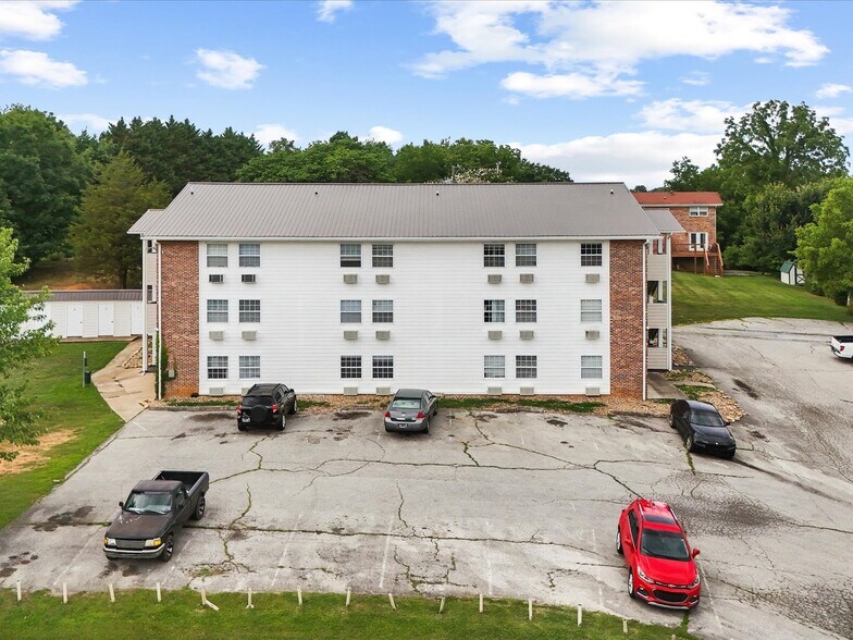 More Photos Of 112 Becky Dr, Greeneville Apartments For Sale