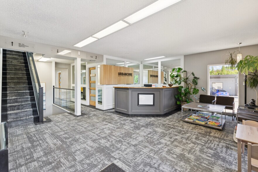 More Photos Of 2632 Crowchild Trl SW, Calgary Office For Sale