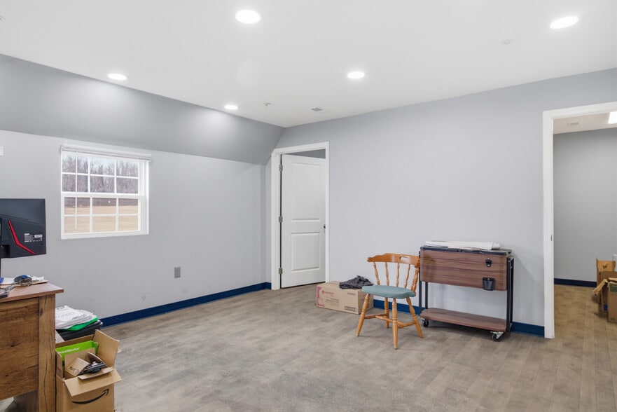 More Photos Of 5192 Dominion Dr, Dublin Warehouse For Sale